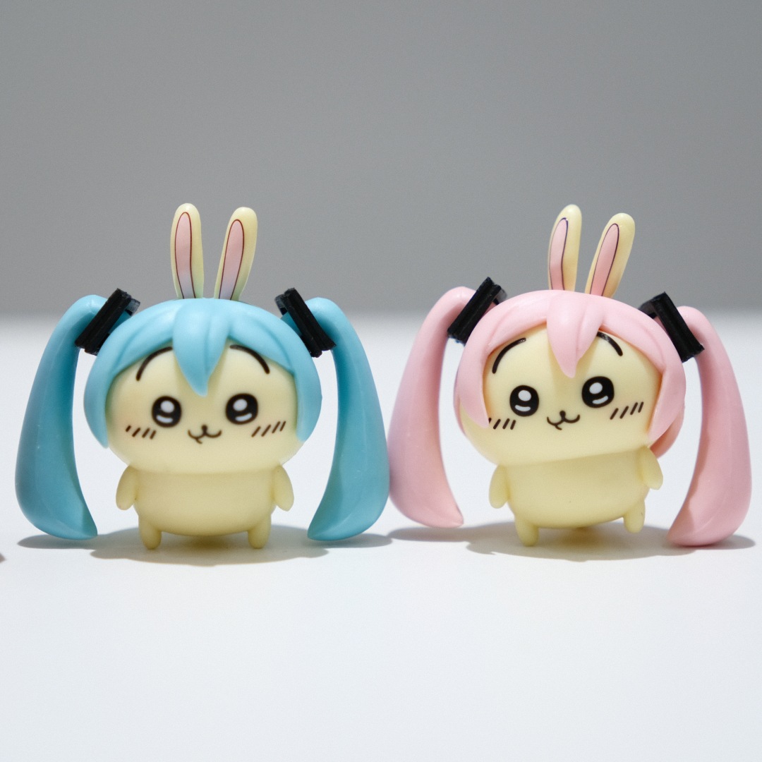  Cos Eva Miku Desk Decorative  - Baby Products avaliação e preço
